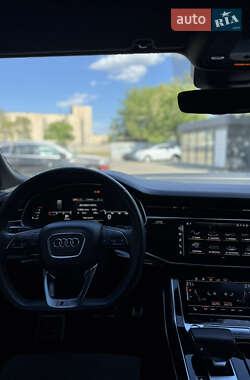 Внедорожник / Кроссовер Audi Q8 2019 в 