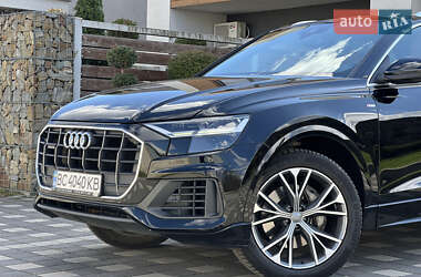 Позашляховик / Кросовер Audi Q8 2019 в 