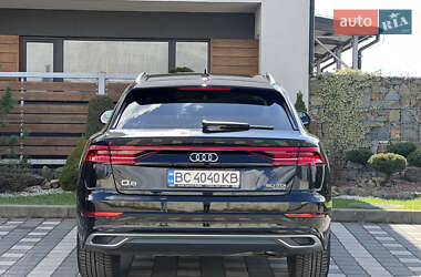 Позашляховик / Кросовер Audi Q8 2019 в 