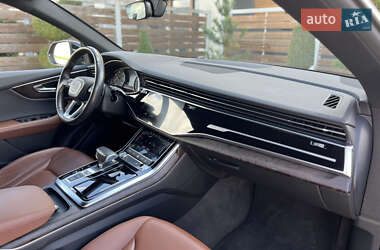 Позашляховик / Кросовер Audi Q8 2019 в 