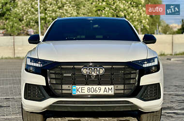 Позашляховик / Кросовер Audi Q8 2020 в 