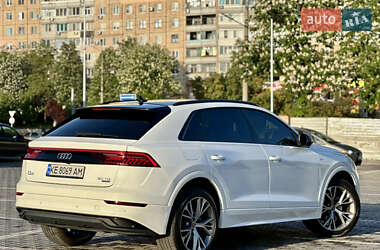 Позашляховик / Кросовер Audi Q8 2020 в 