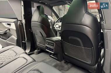 Внедорожник / Кроссовер Audi Q8 2021 в 