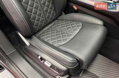 Внедорожник / Кроссовер Audi Q8 2021 в 