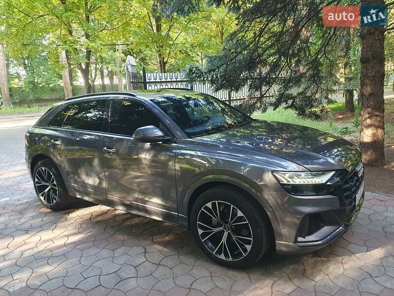 Внедорожник / Кроссовер Audi Q8 2018 в Днепре