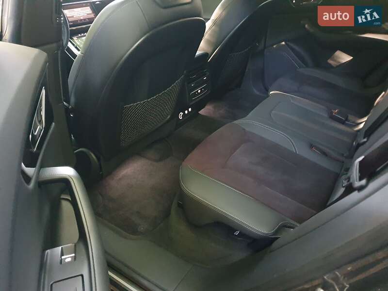 Внедорожник / Кроссовер Audi Q8 2018 в Днепре