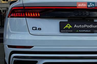 Внедорожник / Кроссовер Audi Q8 2022 в 
