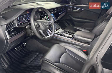 Внедорожник / Кроссовер Audi Q8 2019 в 