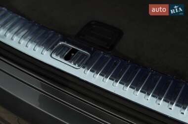 Внедорожник / Кроссовер Audi Q8 2021 в 