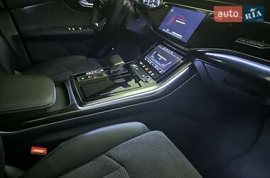 Внедорожник / Кроссовер Audi Q8 2020 в 