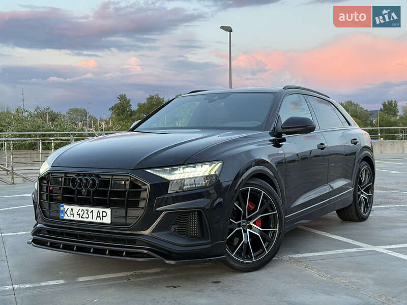 Позашляховик / Кросовер Audi Q8 2020 в Києві