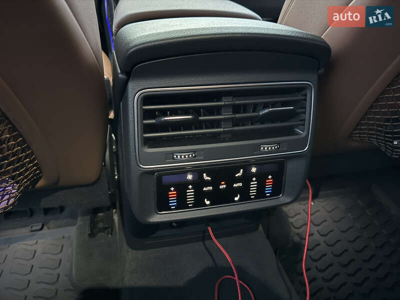 Позашляховик / Кросовер Audi Q8 2020 в Києві