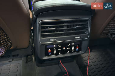 Внедорожник / Кроссовер Audi Q8 2020 в 