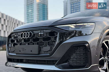 Внедорожник / Кроссовер Audi Q8 2025 в 