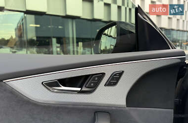 Внедорожник / Кроссовер Audi Q8 2025 в 