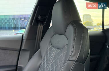 Внедорожник / Кроссовер Audi Q8 2025 в 
