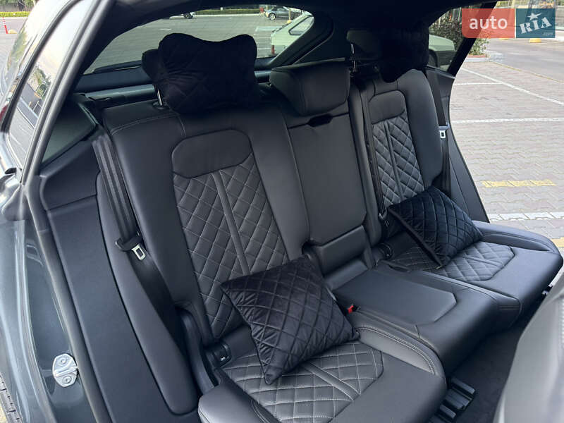 Позашляховик / Кросовер Audi Q8 2025 в Одесі