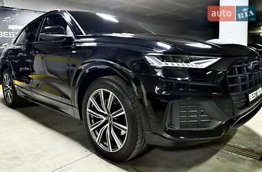 Внедорожник / Кроссовер Audi Q8 2023 в 