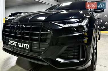 Внедорожник / Кроссовер Audi Q8 2023 в 