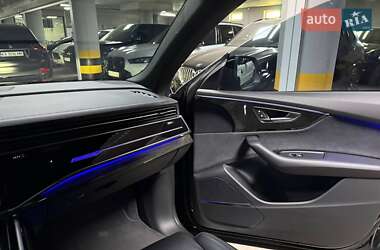 Внедорожник / Кроссовер Audi Q8 2023 в 
