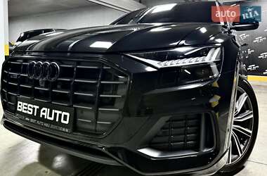 Внедорожник / Кроссовер Audi Q8 2023 в 