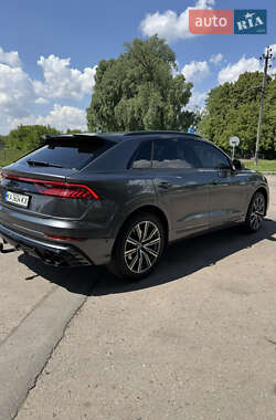 Позашляховик / Кросовер Audi Q8 2019 в 