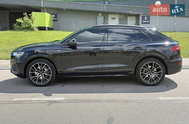 Позашляховик / Кросовер Audi Q8 2019 в Києві