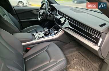 Внедорожник / Кроссовер Audi Q8 2019 в 