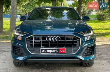 Внедорожник / Кроссовер Audi Q8 2021 в 