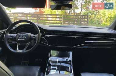 Внедорожник / Кроссовер Audi Q8 2021 в 