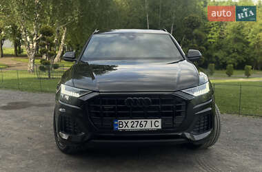 Внедорожник / Кроссовер Audi Q8 2023 в 