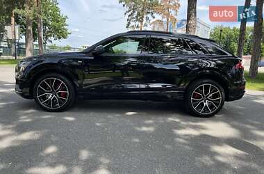 Внедорожник / Кроссовер Audi Q8 2020 в 