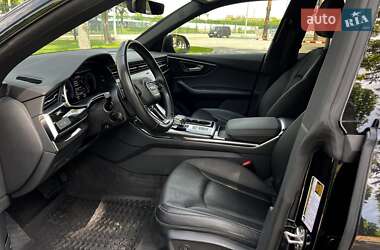 Внедорожник / Кроссовер Audi Q8 2020 в 