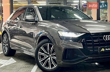 Внедорожник / Кроссовер Audi Q8 2019 в 