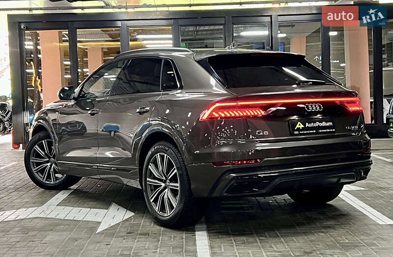 Внедорожник / Кроссовер Audi Q8 2019 в Киеве