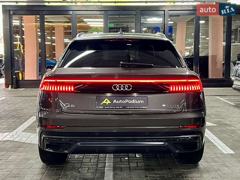 Внедорожник / Кроссовер Audi Q8 2019 в Киеве