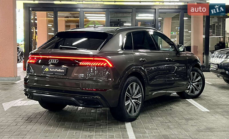 Внедорожник / Кроссовер Audi Q8 2019 в Киеве