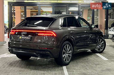 Внедорожник / Кроссовер Audi Q8 2019 в 