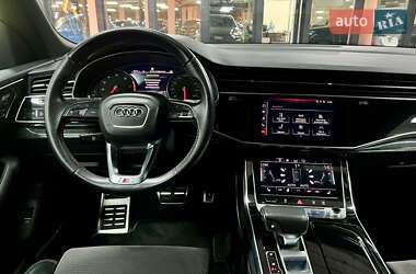 Внедорожник / Кроссовер Audi Q8 2019 в 