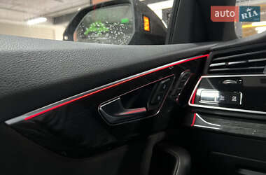 Внедорожник / Кроссовер Audi Q8 2019 в 