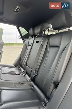 Позашляховик / Кросовер Audi Q8 2019 в 