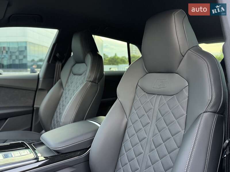 Внедорожник / Кроссовер Audi Q8 2025 в Одессе