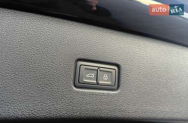 Внедорожник / Кроссовер Audi Q8 2025 в 