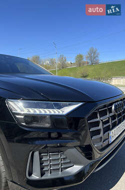 Внедорожник / Кроссовер Audi Q8 2019 в 