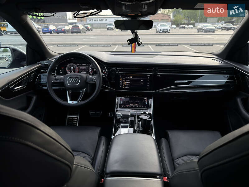 Позашляховик / Кросовер Audi Q8 2023 в Києві