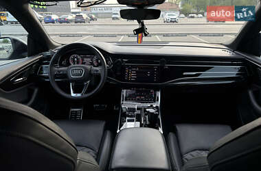 Внедорожник / Кроссовер Audi Q8 2023 в 