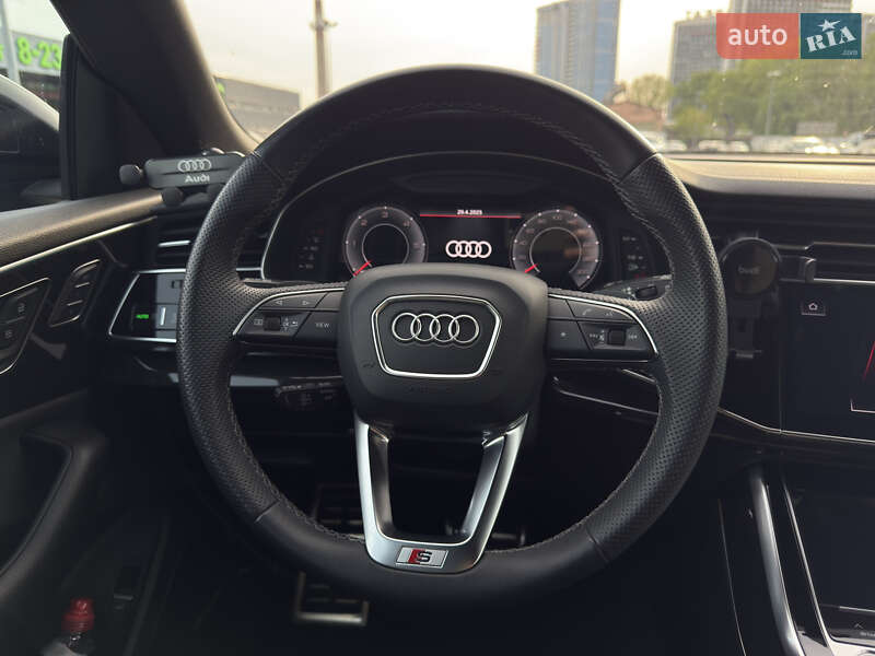 Позашляховик / Кросовер Audi Q8 2023 в Києві