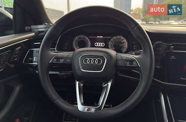 Внедорожник / Кроссовер Audi Q8 2023 в 