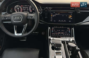 Внедорожник / Кроссовер Audi Q8 2023 в 