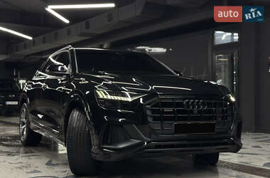 Внедорожник / Кроссовер Audi Q8 2020 в 